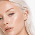 Load image into Gallery viewer, Avendida Radiant Veil Highlighter – Nude Lumière